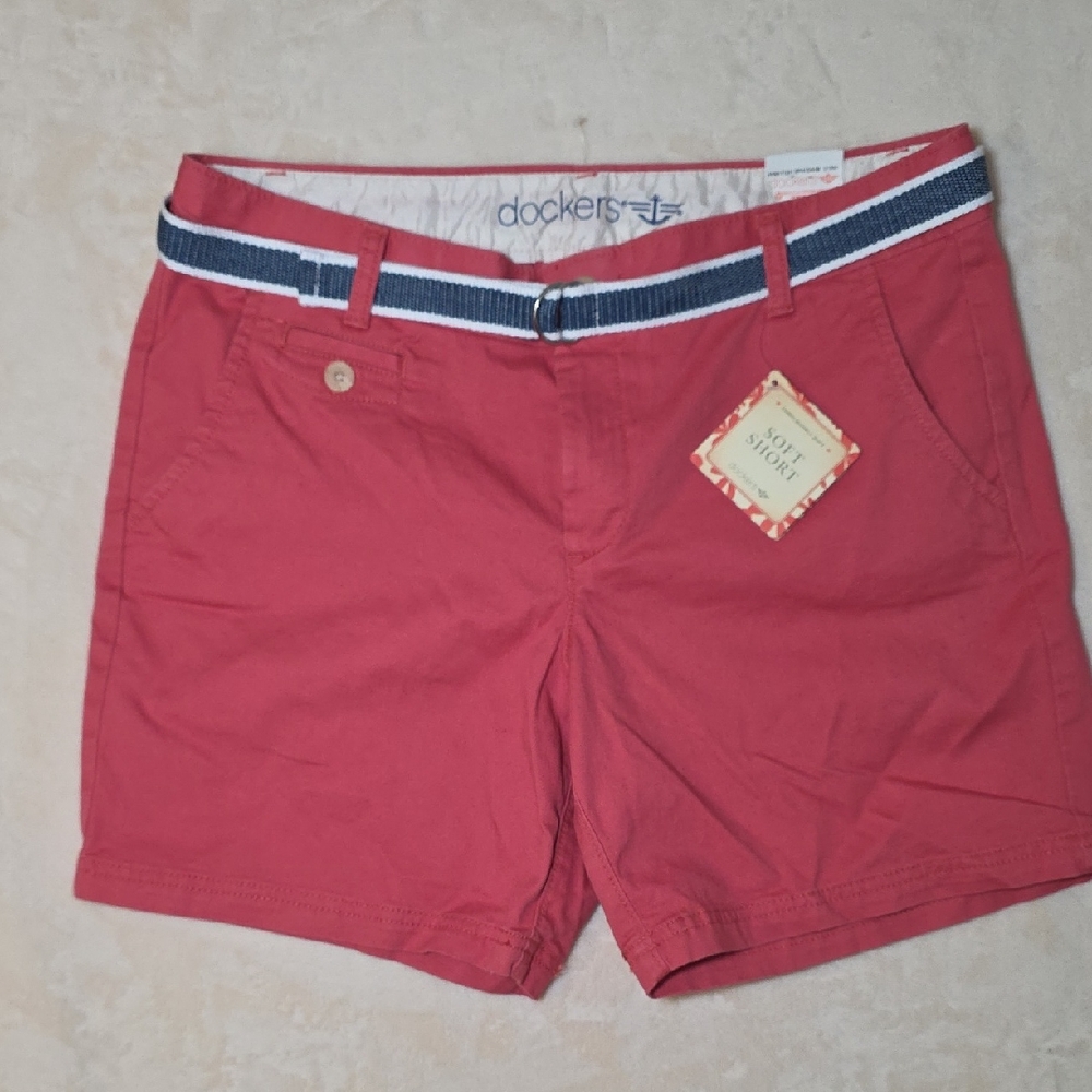 Dockers Women's Vibrant Red Bermudas‎ with Belt